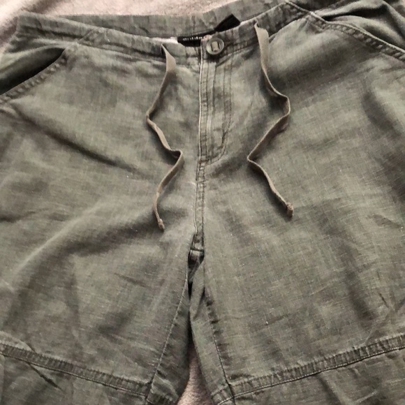 Linen capris - Picture 2 of 8